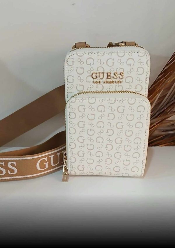 Cartera Guess blanca con dorado