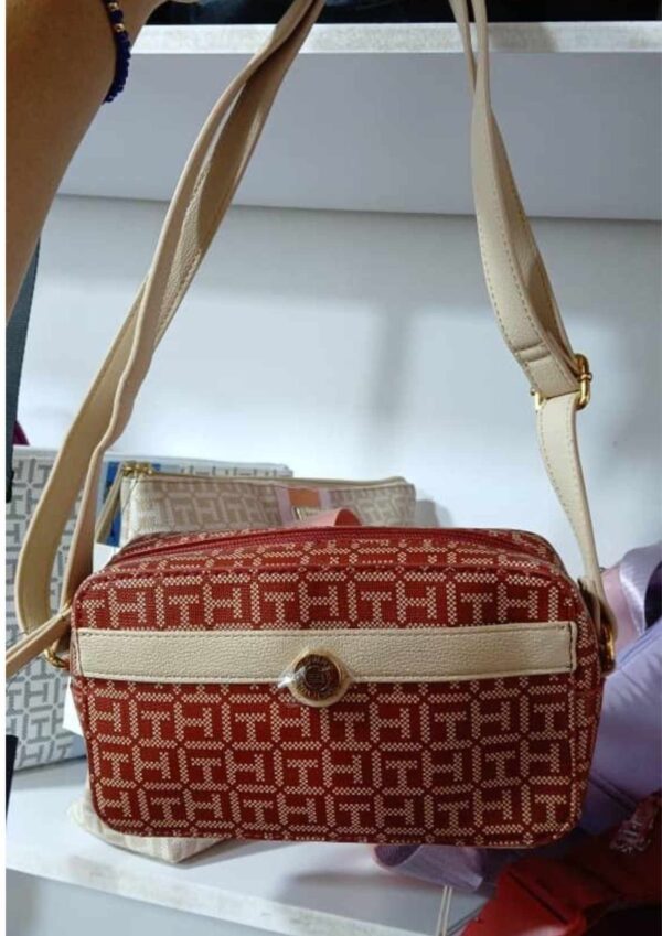 Cartera Tommy Roja con Beige