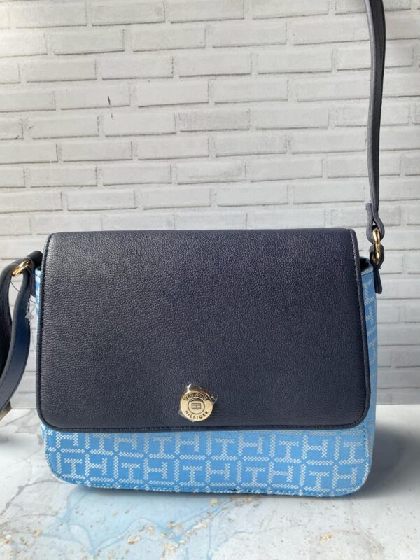 bandolero azul celeste con azul oscuro tommy hilfiguer