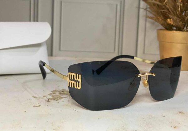 Lentes Negros con Dorado