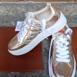 Zapatos Dorado