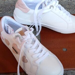 Zapatos Guess Blancos con Rosa