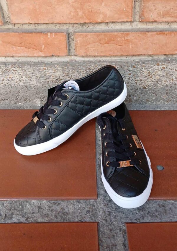 Zapatos Guess Negros