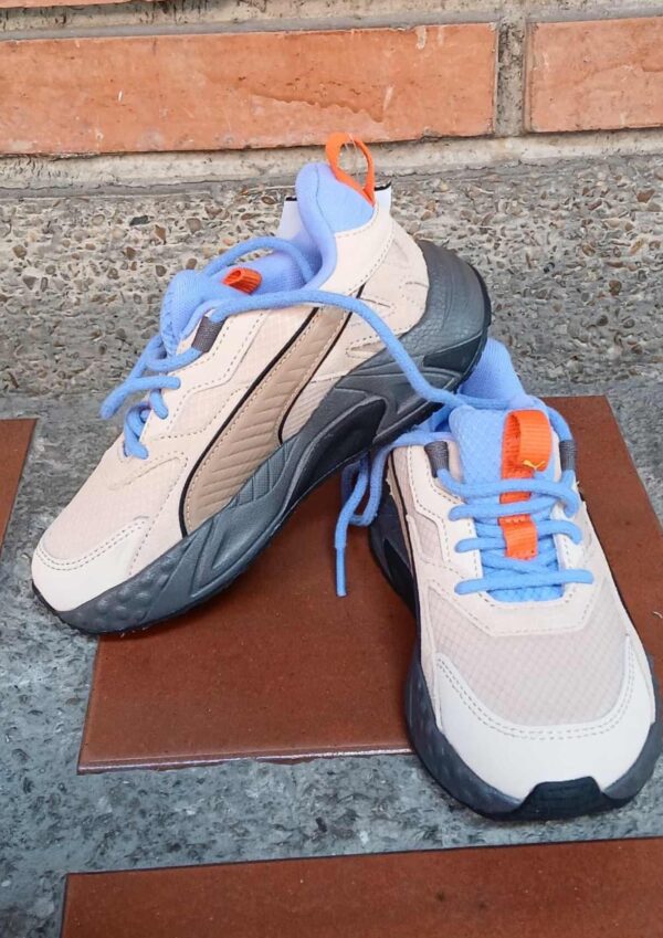 Zapatos Puma Beige