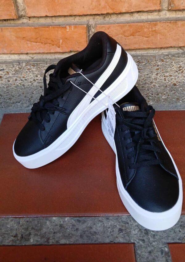 Zapatos Puma Negro con Blanco