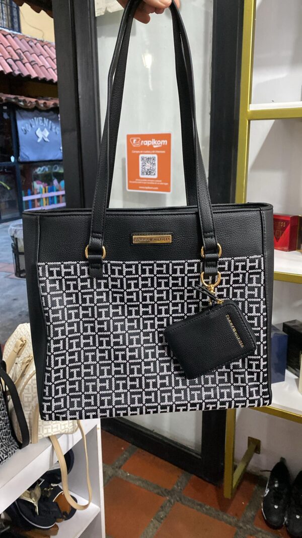 cartera tommy hilfiguer negra grande